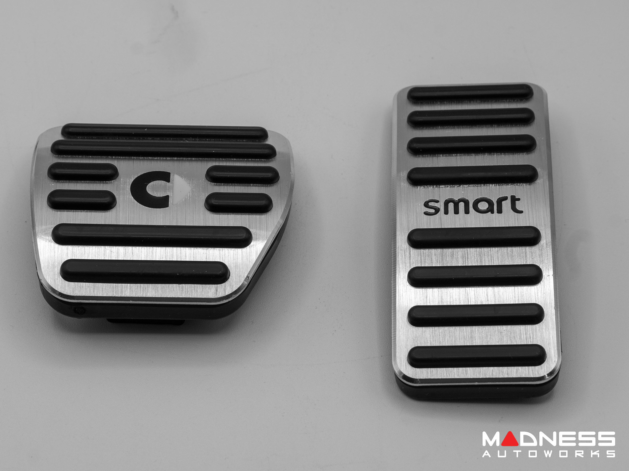 smart fortwo Pedal Set - 453 model - smart logo - Automatic